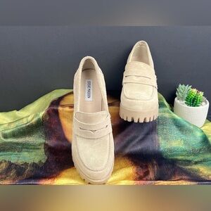 Steve Madden platform shows size 9.5